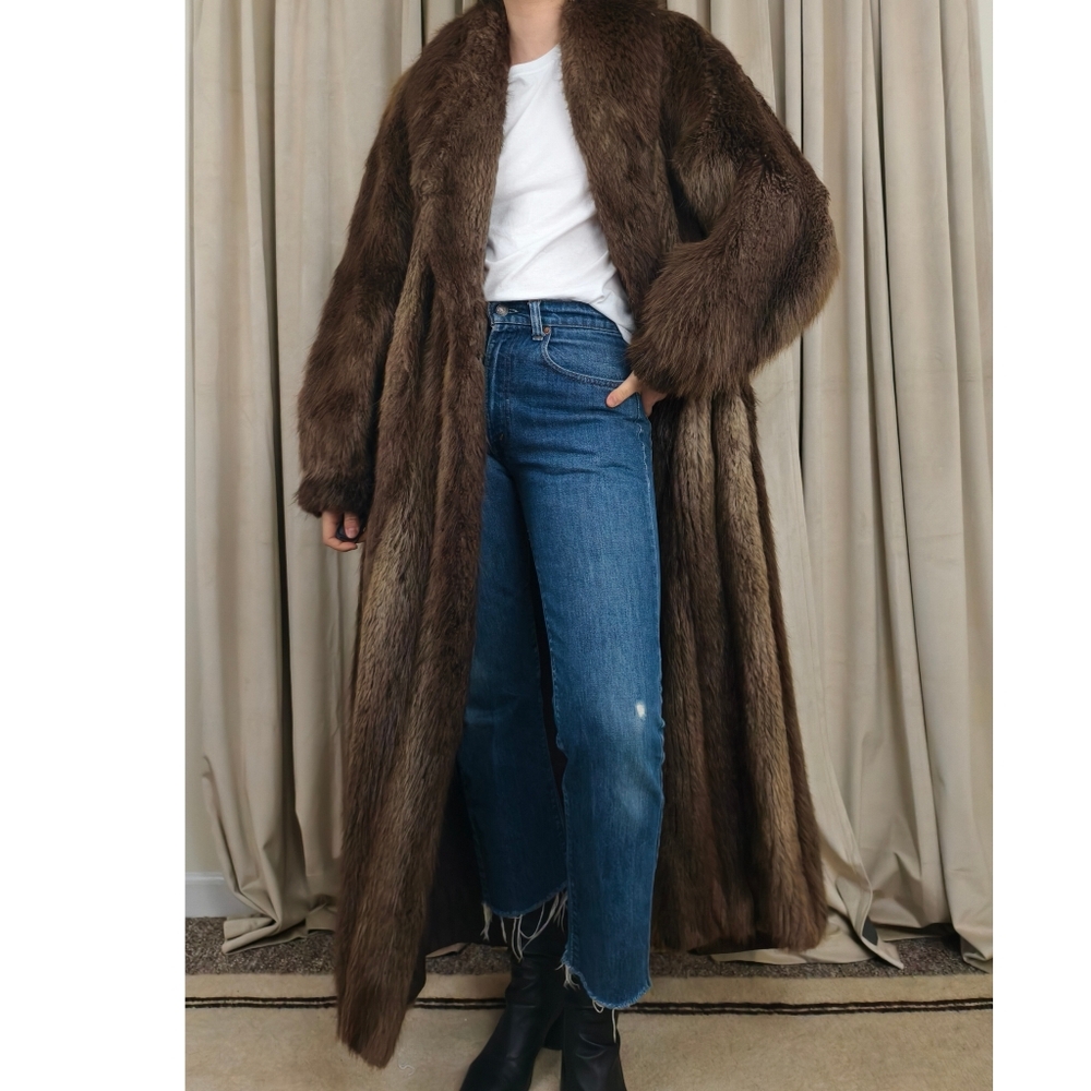 Vintage Wolfie Luxurious Brown Beaver Fur Long Full Length Overcoat